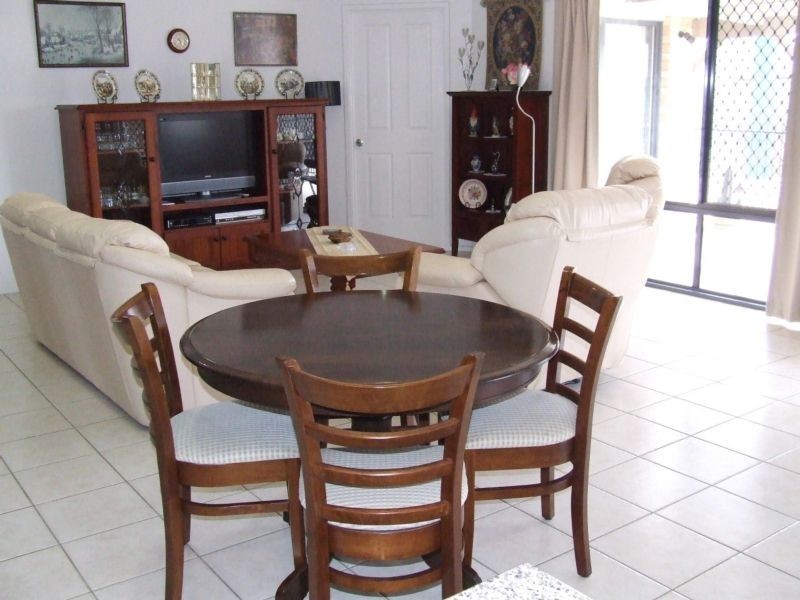 6 Dunwich Ct, Sandstone Point QLD 4511