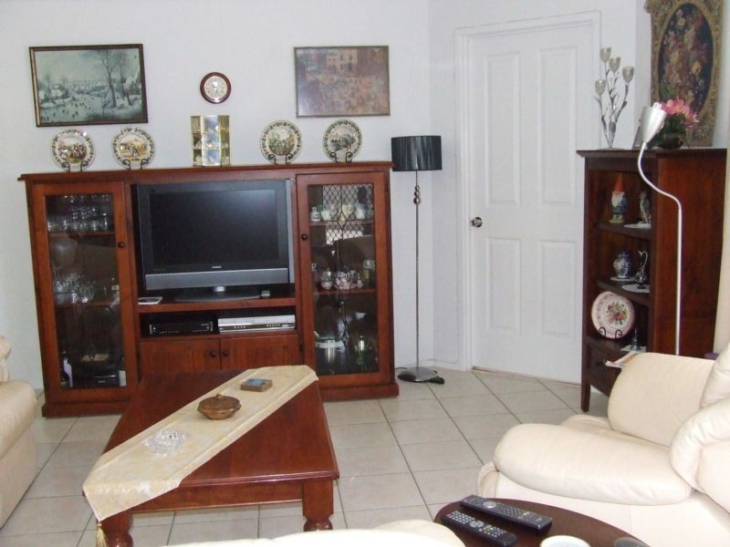 6 Dunwich Ct, Sandstone Point QLD 4511