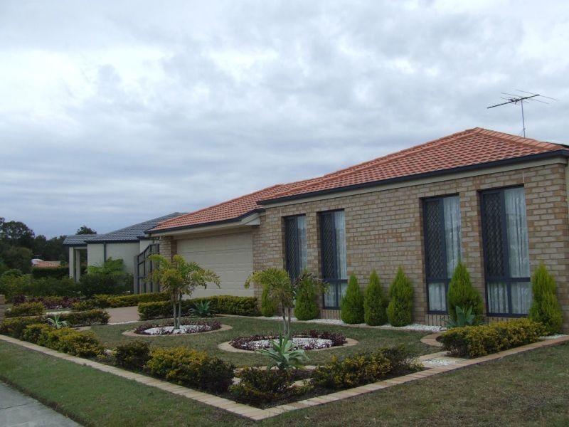 6 Dunwich Ct, Sandstone Point QLD 4511