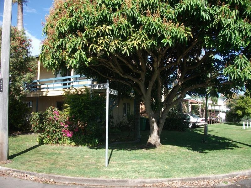 23 Penguin, Bongaree QLD 4507