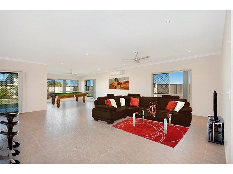 64 Pentas Drive, Bongaree QLD 4507