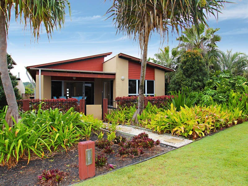 Sandstone Point QLD 4511