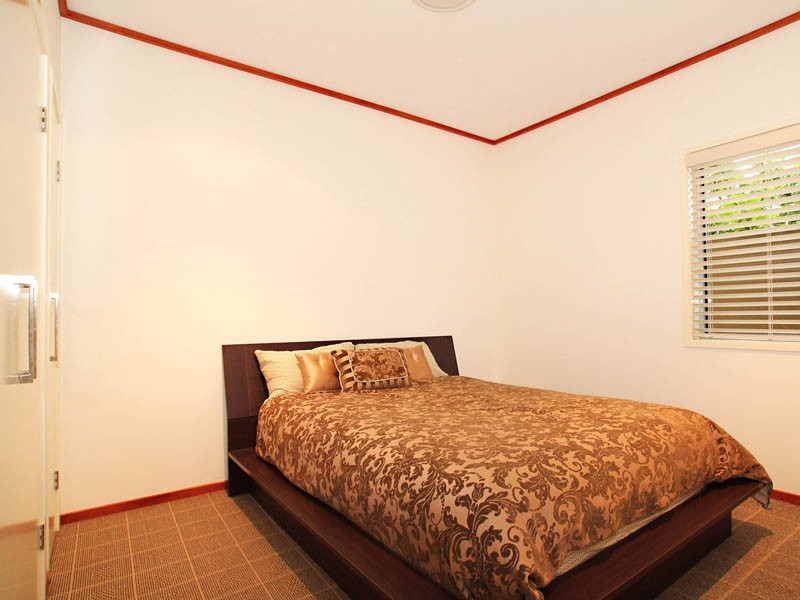 Sandstone Point QLD 4511