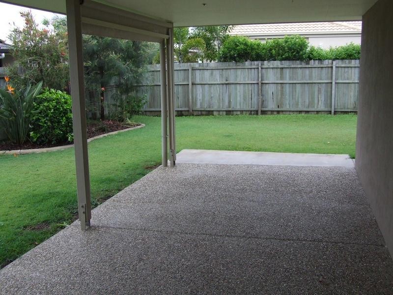 264 Bestmann Road, Sandstone Point QLD 4511