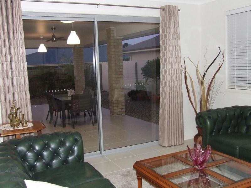 Sandstone Point QLD 4511