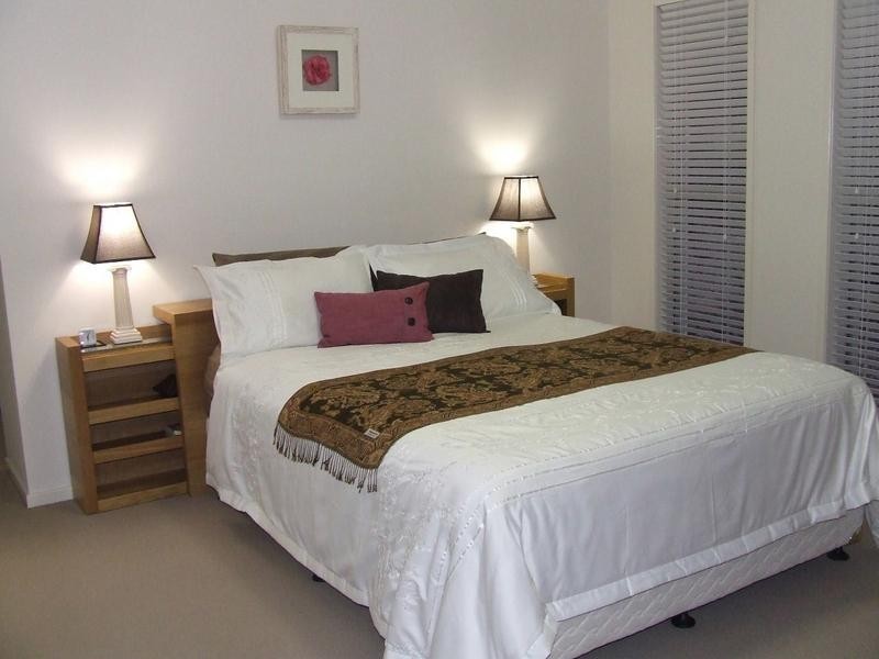 Sandstone Point QLD 4511