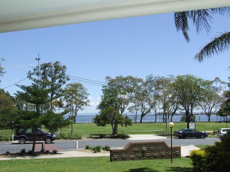 2/15 Toorbul Street, Bongaree QLD 4507