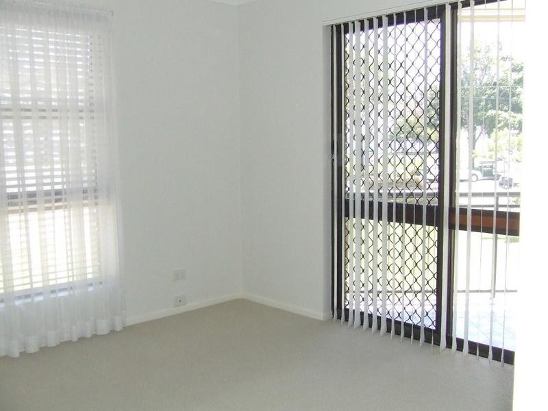 2/15 Toorbul Street, Bongaree QLD 4507