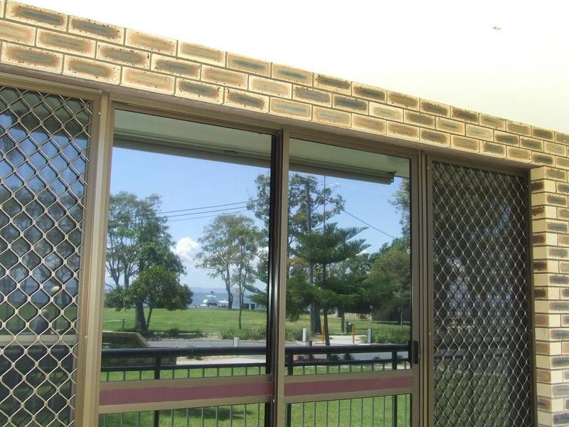 2/15 Toorbul Street, Bongaree QLD 4507