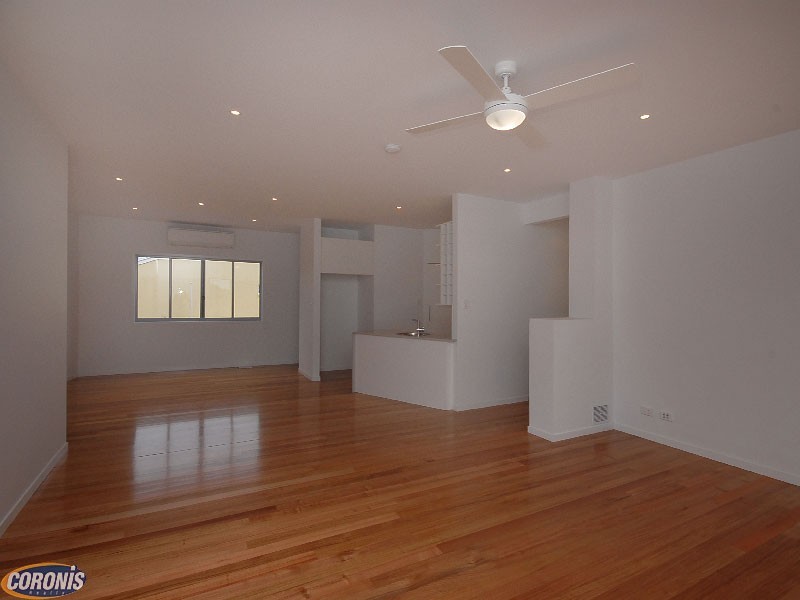 1/11 wattle, Bongaree QLD 4507