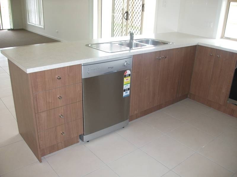 19 Watergum, Sandstone Point QLD 4511