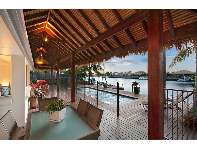 6 Trimaran Court, Banksia Beach QLD 4507