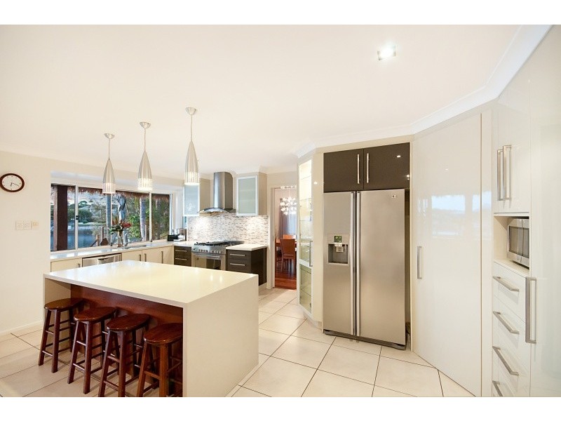 6 Trimaran Court, Banksia Beach QLD 4507