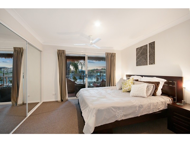 6 Trimaran Court, Banksia Beach QLD 4507
