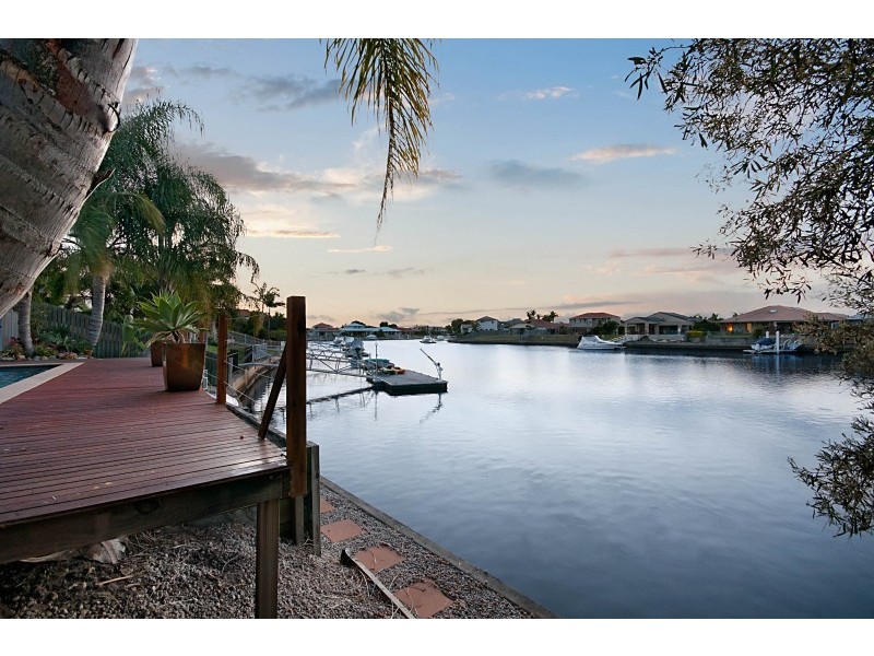 6 Trimaran Court, Banksia Beach QLD 4507