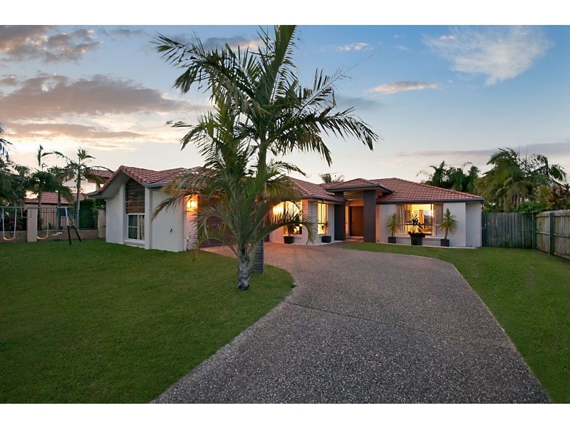 6 Trimaran Court, Banksia Beach QLD 4507
