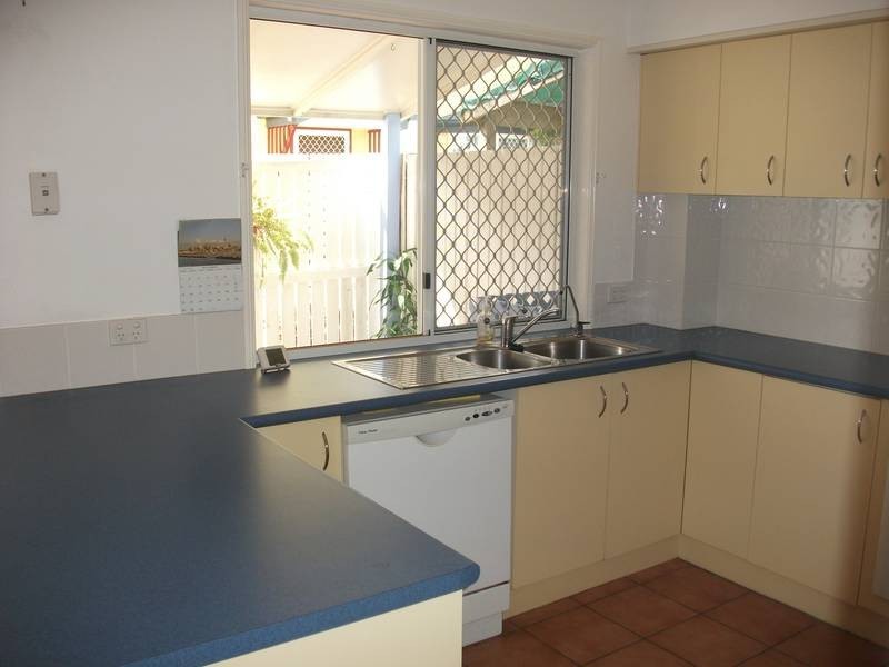 1/17 Rosella, Bongaree QLD 4507