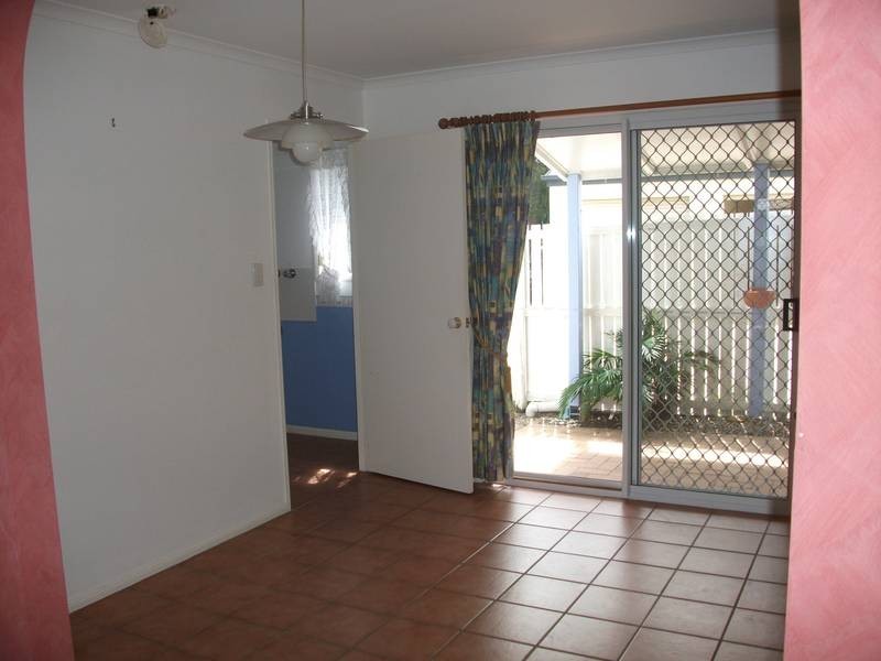1/17 Rosella, Bongaree QLD 4507
