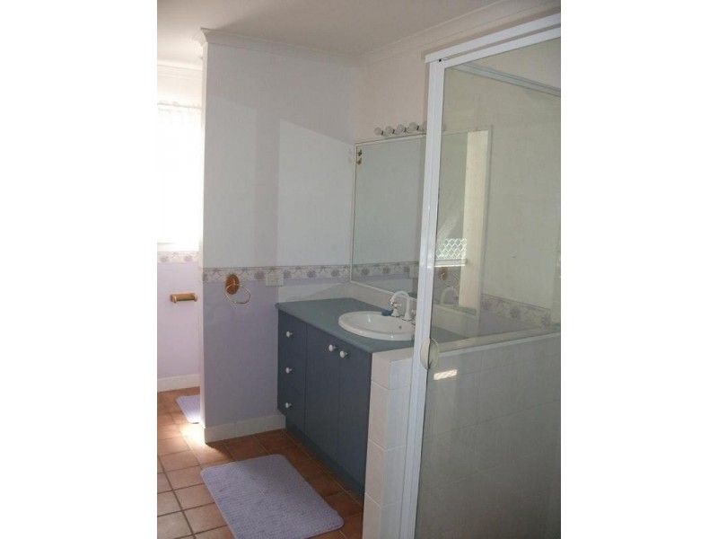 1/17 Rosella, Bongaree QLD 4507