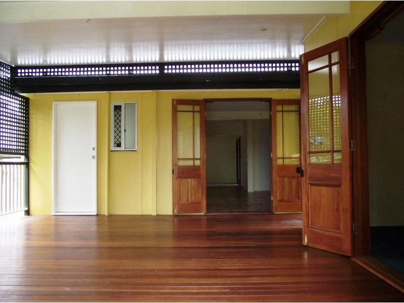 36 Cumming Street, Bongaree QLD 4507