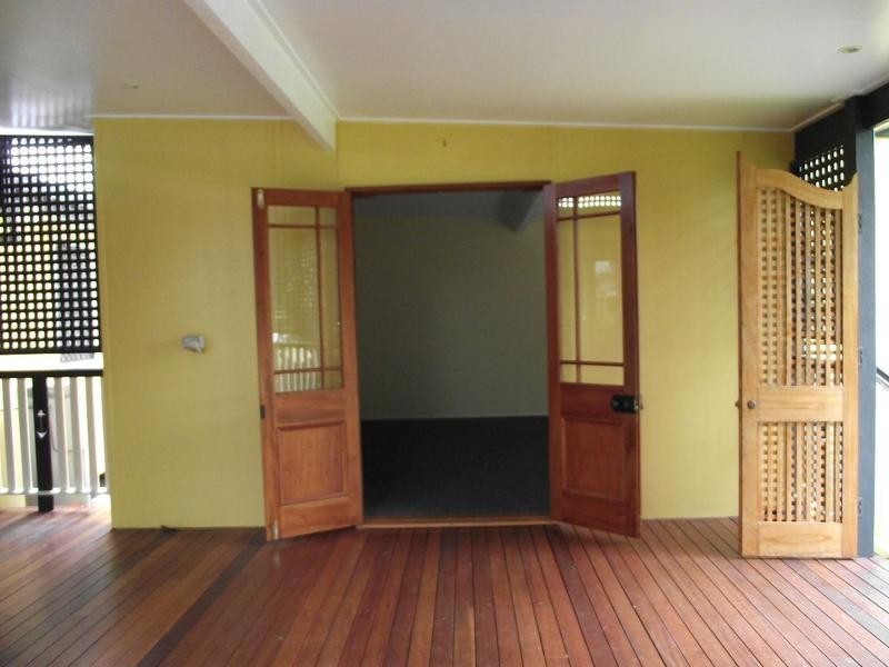 36 Cumming Street, Bongaree QLD 4507