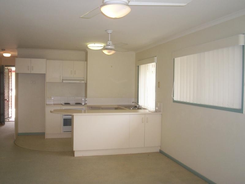 5/8 Warana, Bellara QLD 4507
