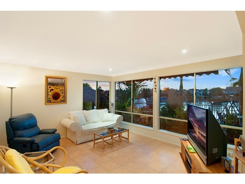 59 Avon Avenue, Banksia Beach QLD 4507