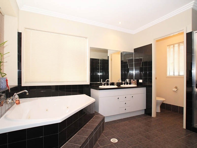 50 Kakadu Circuit, Banksia Beach QLD 4507