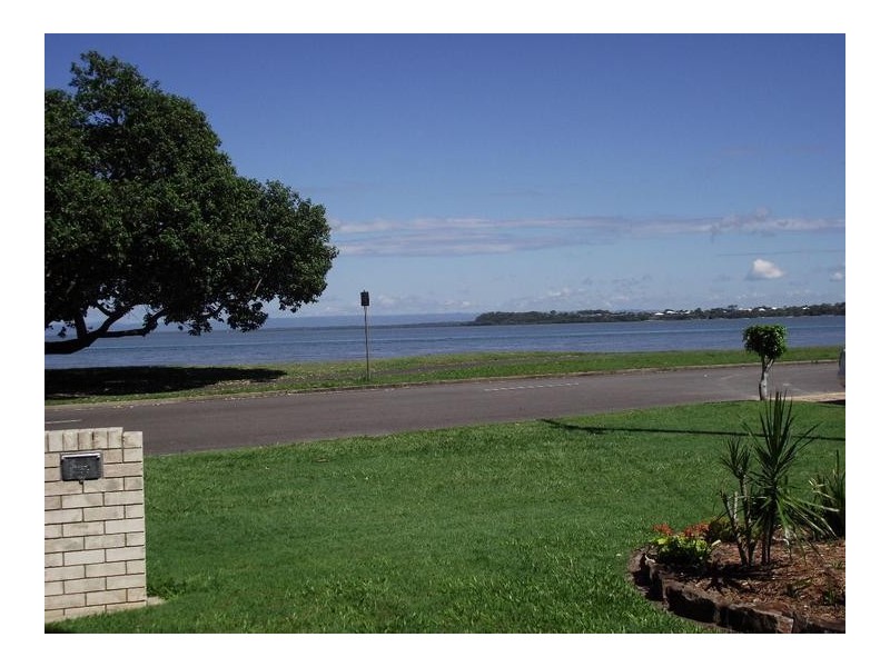 1/15 South Esplanade, Bongaree QLD 4507