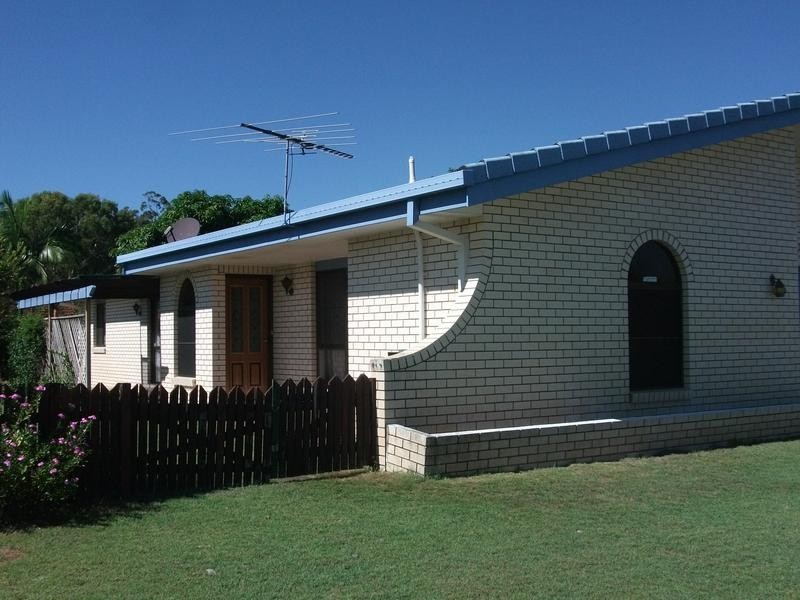 4 Taylor, Bongaree QLD 4507