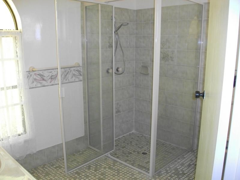 4 Taylor, Bongaree QLD 4507