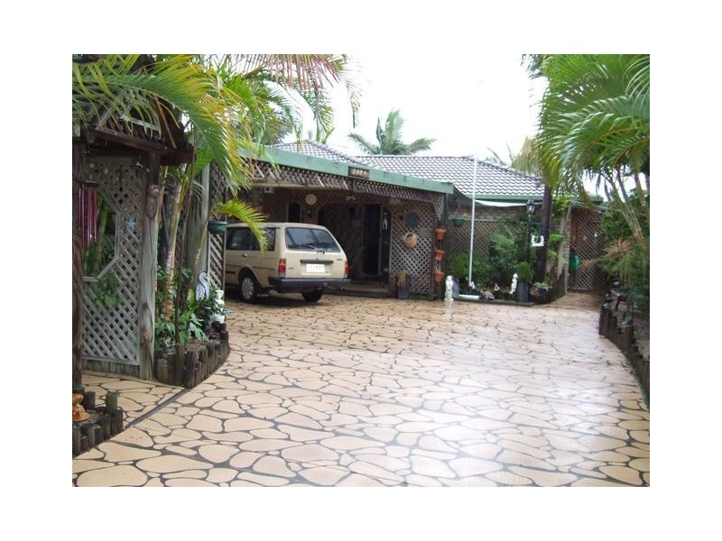 14 Hoya Crescent, Bribie Island QLD 4507
