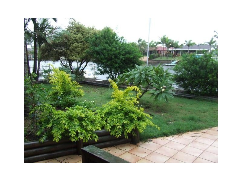 14 Hoya Crescent, Bribie Island QLD 4507