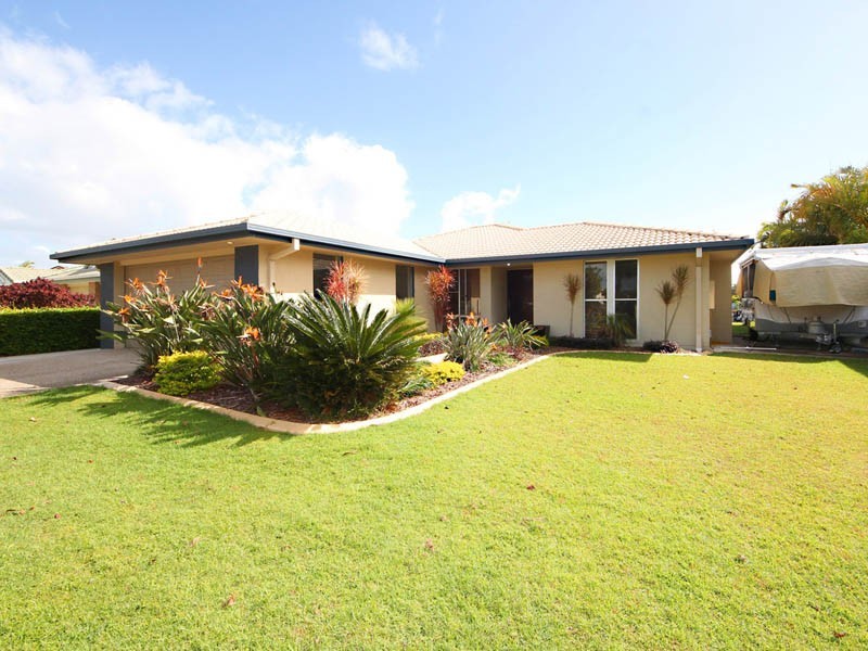 10 Trimaran Court, Banksia Beach QLD 4507