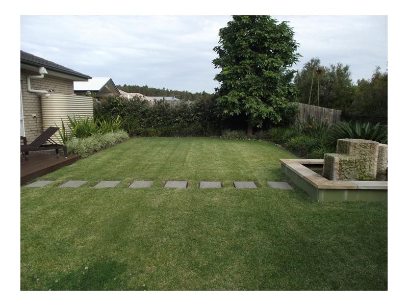 8 Riverstone Street, Ningi QLD 4511