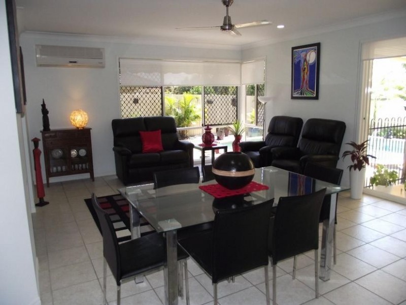 Sandstone Point QLD 4511