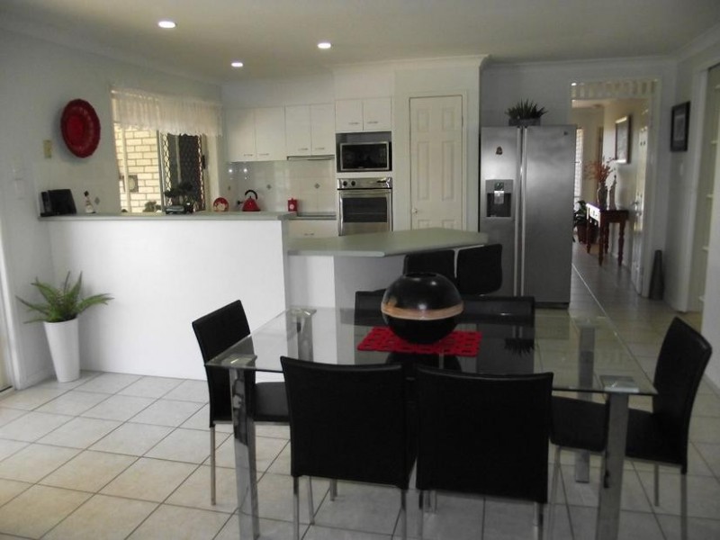 Sandstone Point QLD 4511