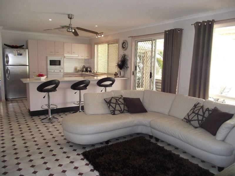 141 Bestman Road, Sandstone Point QLD 4511