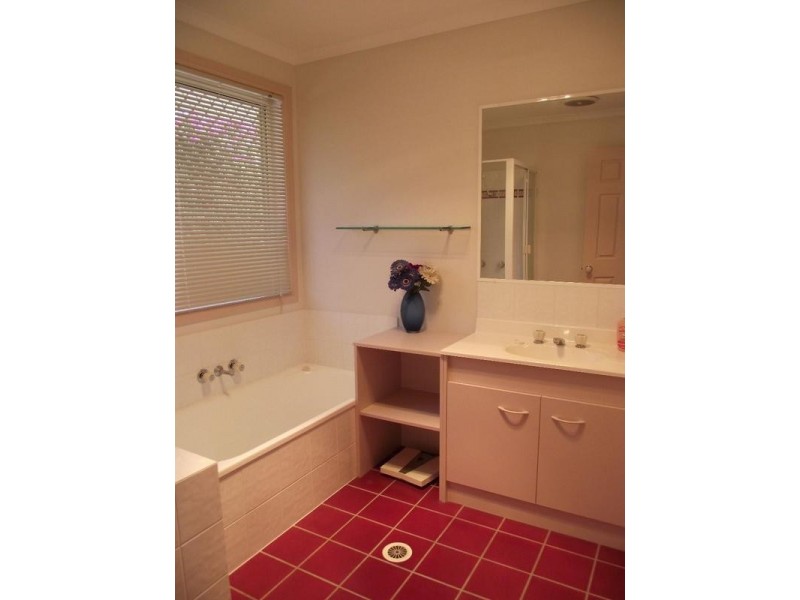 141 Bestman Road, Sandstone Point QLD 4511