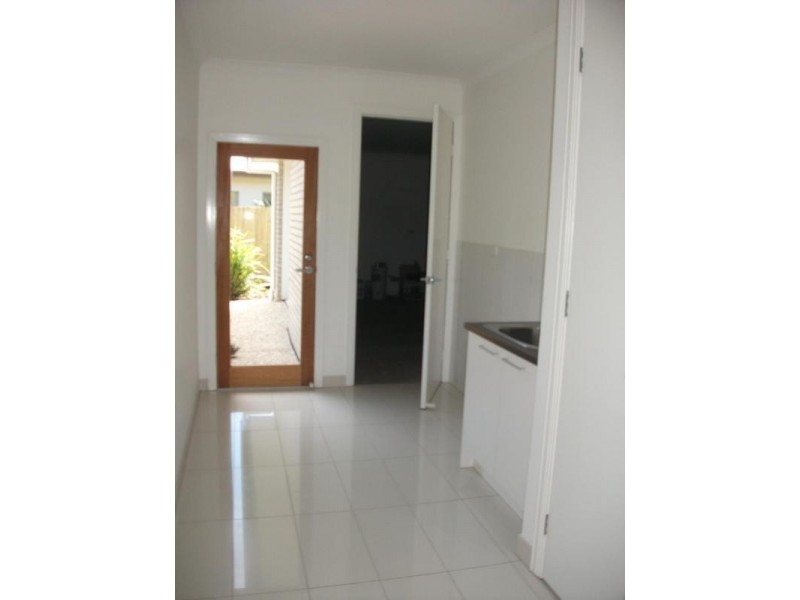 8 Riverstone, Ningi QLD 4511