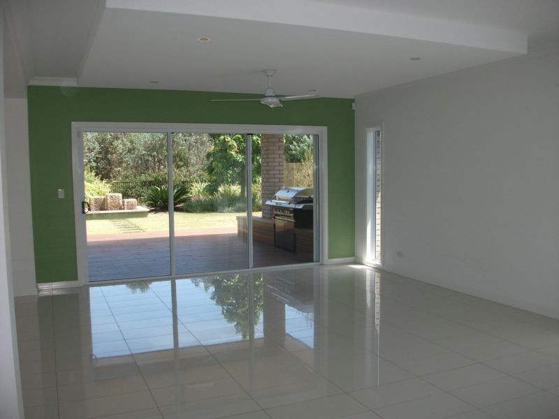 8 Riverstone, Ningi QLD 4511