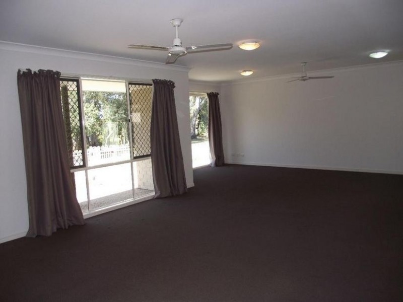 71 Ningi Esplanade, Ningi QLD 4511