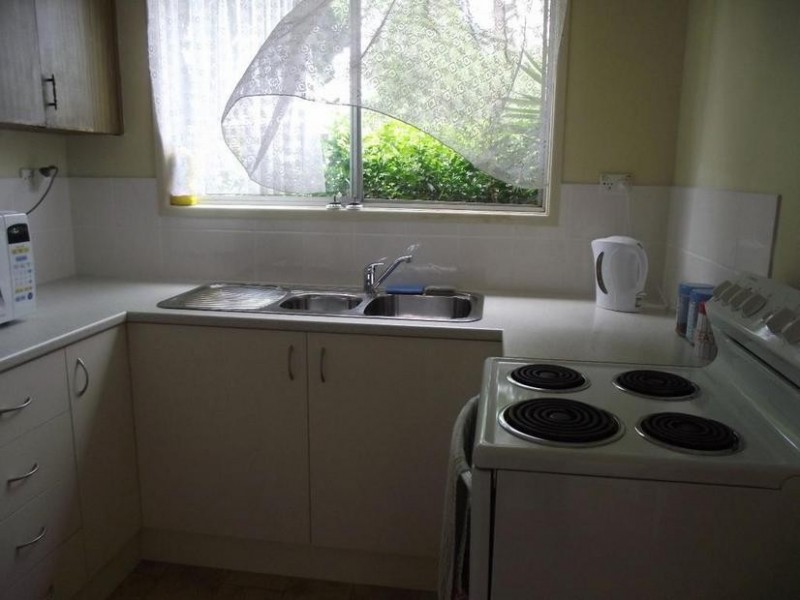 28 Cumming Street, Bongaree QLD 4507