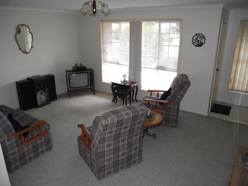 38 Lachlan Crescent, Sandstone Point QLD 4511