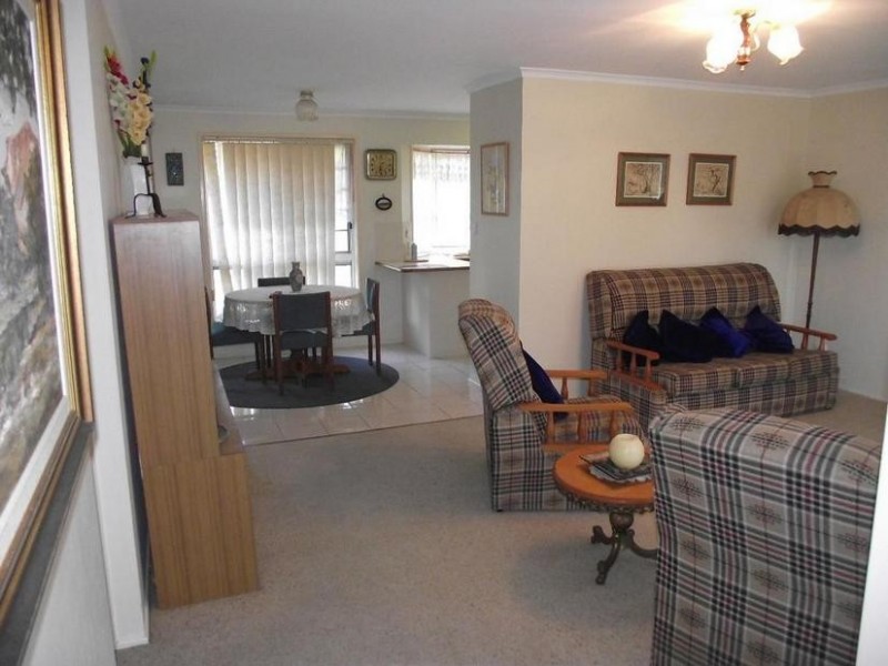 38 Lachlan Crescent, Sandstone Point QLD 4511