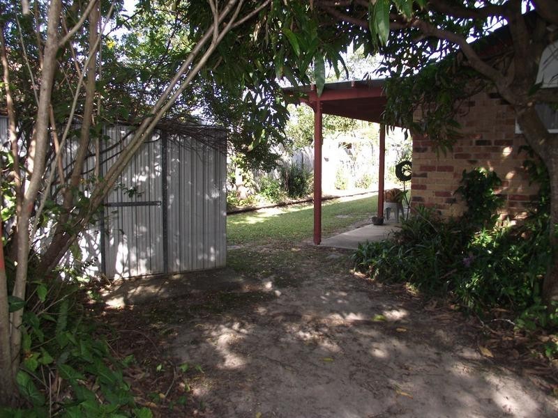 38 Lachlan Crescent, Sandstone Point QLD 4511