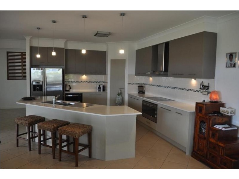 Sandstone Point QLD 4511