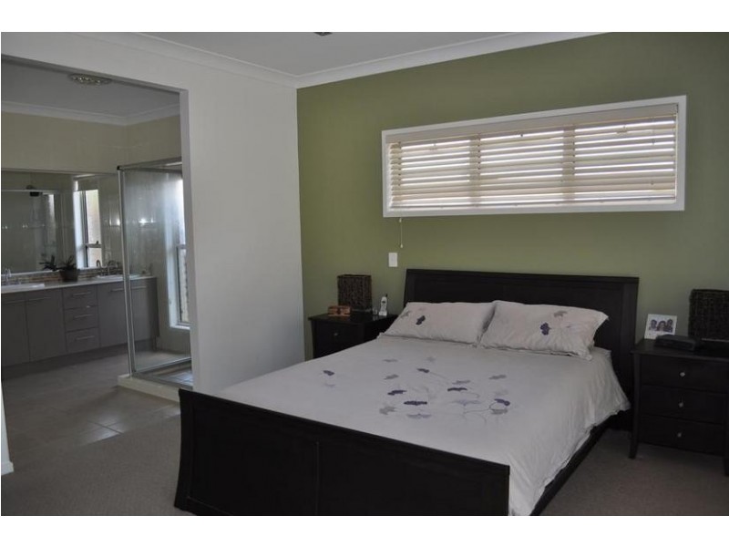 Sandstone Point QLD 4511