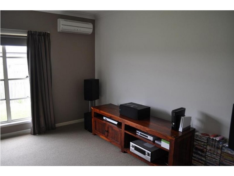 Sandstone Point QLD 4511