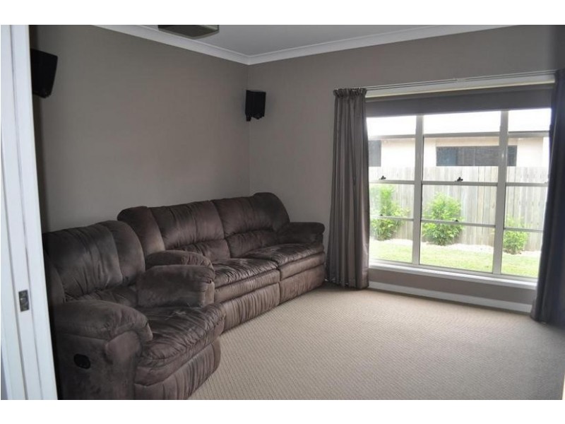 Sandstone Point QLD 4511